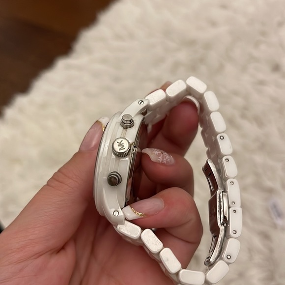 Michael Kors watch - Picture 2 of 3